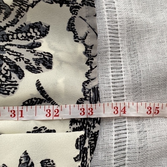 NWOT ASTR The Label mini dress with v-neck and statement sleeves. - Picture 16 of 16